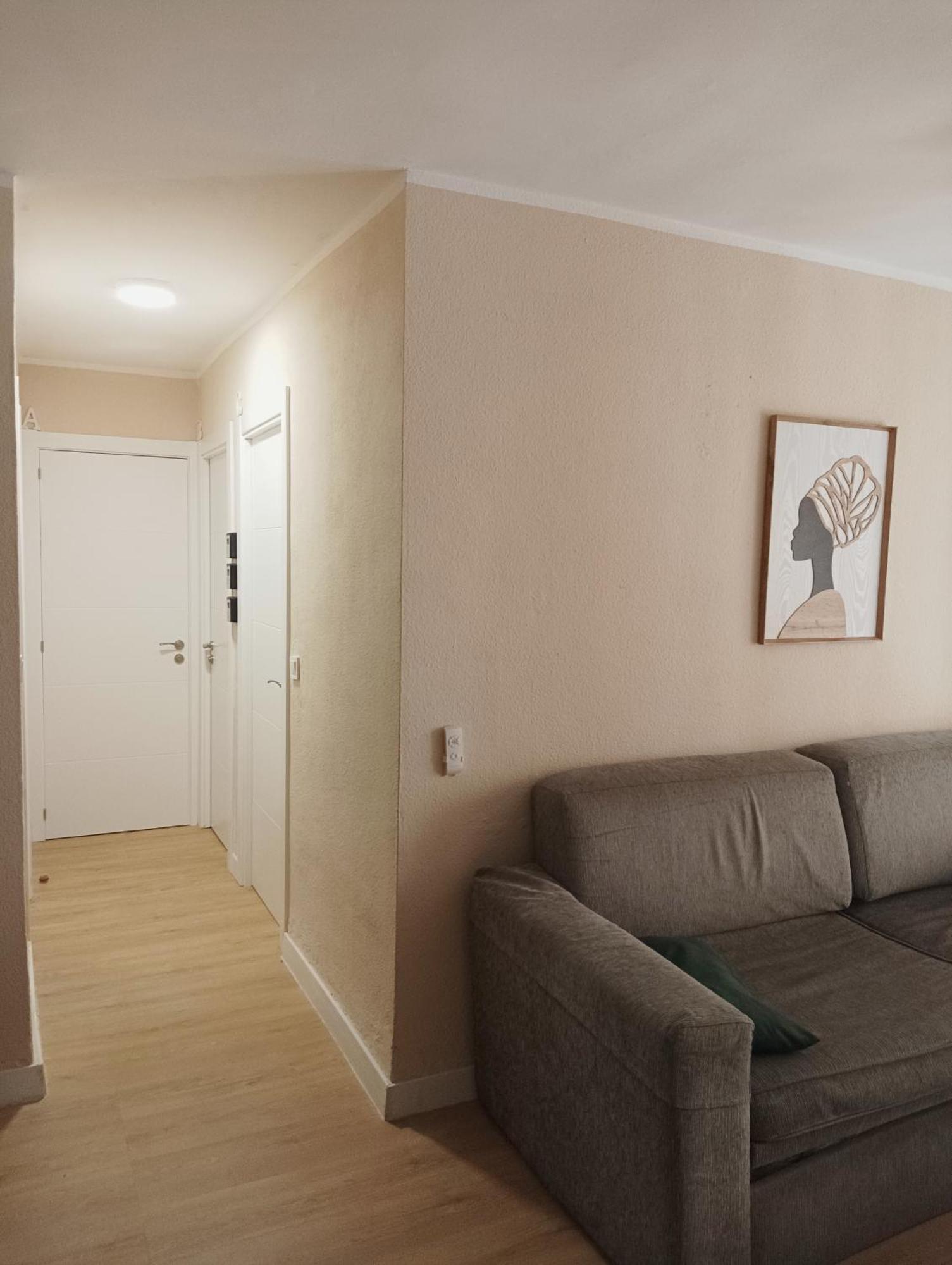 Habitaciones En Apartamento Compartido Delicias Room Cerca Del Mar, Aeropuerto, Ave Y Metro Málaga Exteriör bild