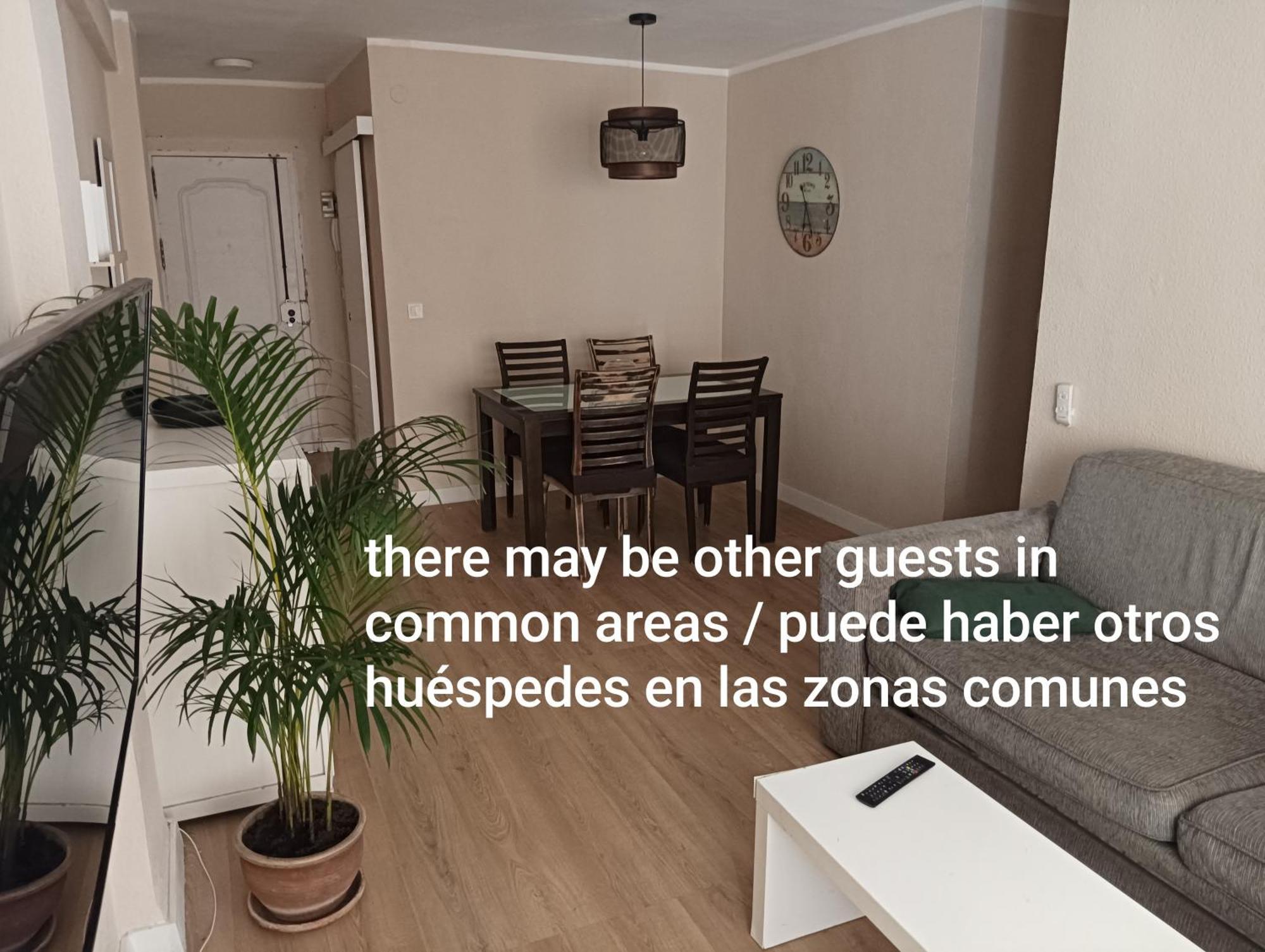 Habitaciones En Apartamento Compartido Delicias Room Cerca Del Mar, Aeropuerto, Ave Y Metro Málaga Exteriör bild