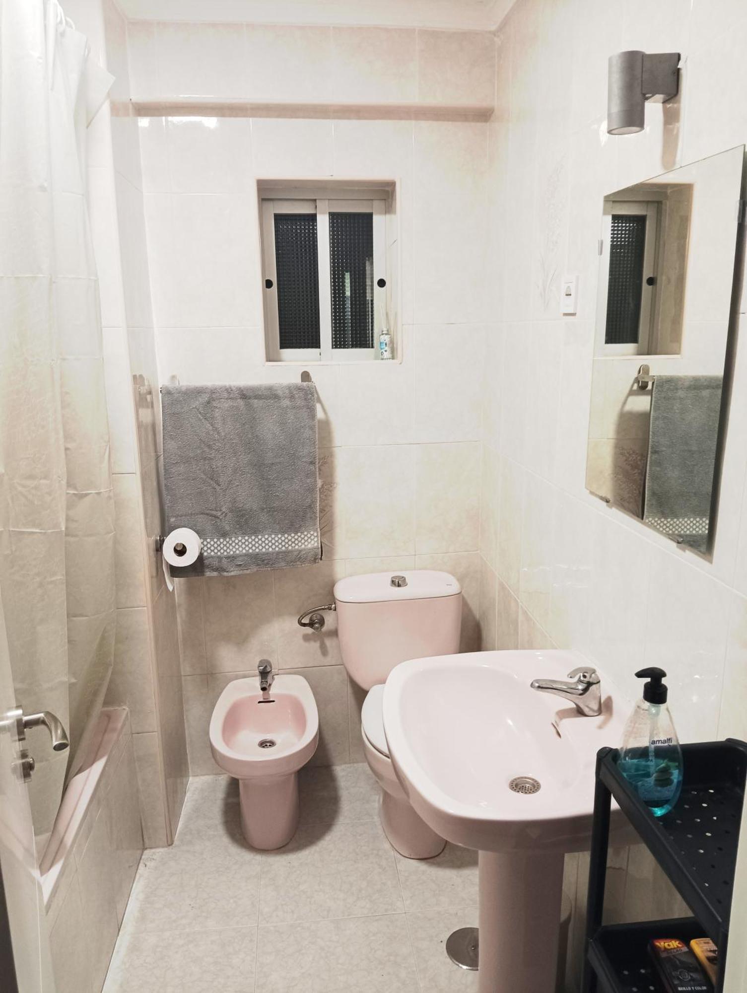 Habitaciones En Apartamento Compartido Delicias Room Cerca Del Mar, Aeropuerto, Ave Y Metro Málaga Exteriör bild