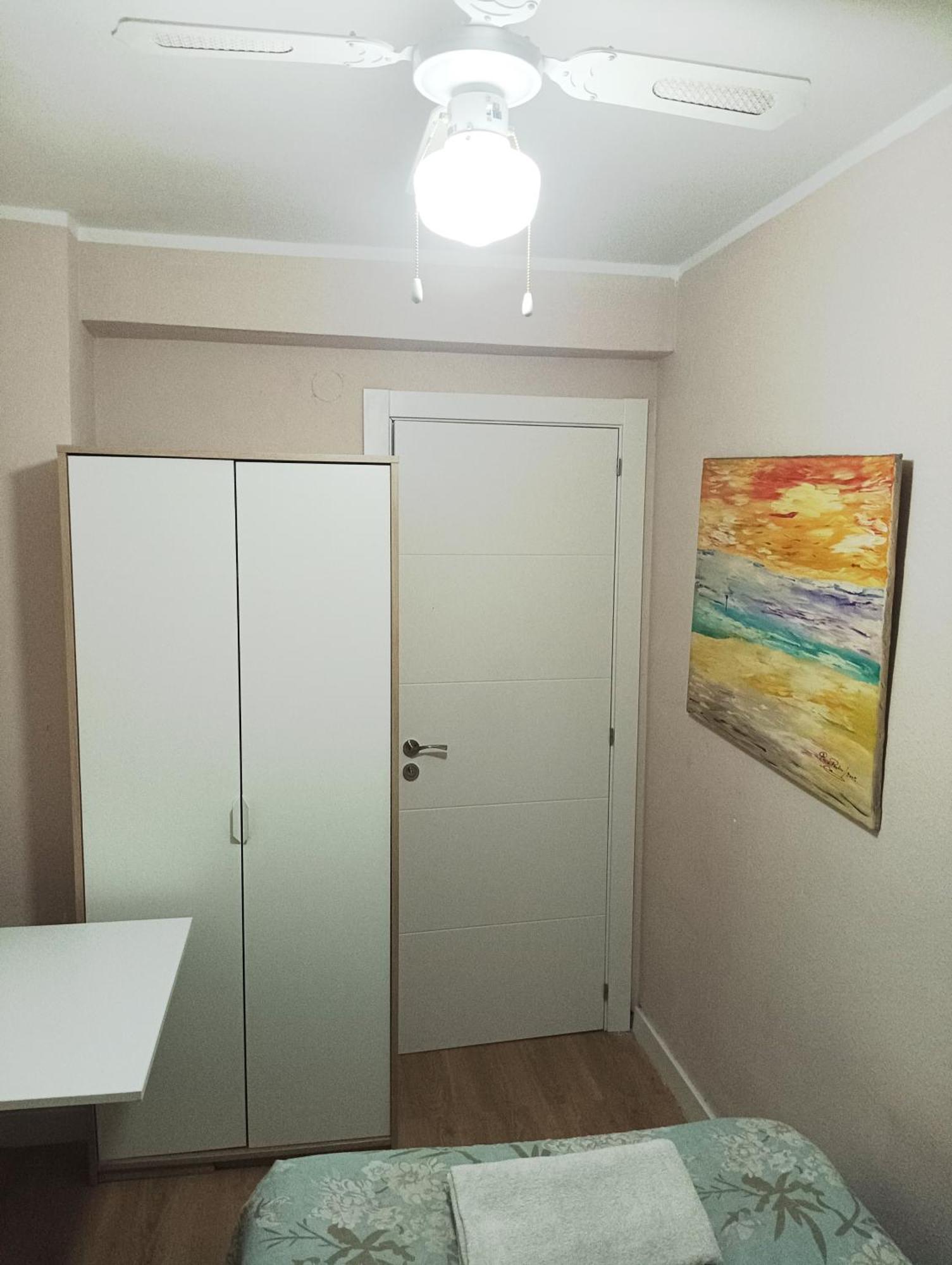 Habitaciones En Apartamento Compartido Delicias Room Cerca Del Mar, Aeropuerto, Ave Y Metro Málaga Exteriör bild